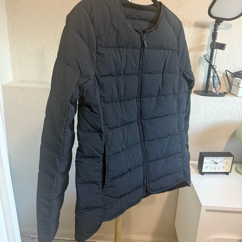 Lululemon Black Goose Down Jacket Size 6 - Picture 11 of 12